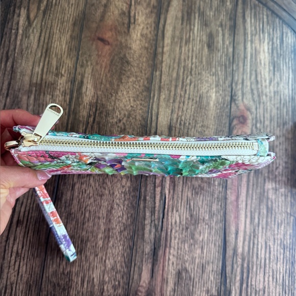 NWOT Brahmin Daisy Daylily Melbourne Leather Wristlet Clutch - Picture 8 of 14